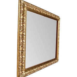 ITALIA CORNICI Master Craftsmen - Classic Antique Gold and Friezes Rectangular Wall Mirror 90 x 70 cm (external dimensions) Made in Italy