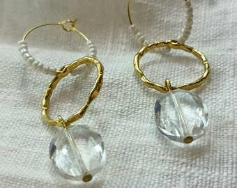 Boucles d'oreilles Longues TRIO-BLANCHE| Petites créoles avec anneaux| Créoles dorées avec perle de verre facettée| Créoles| bijoux femmes