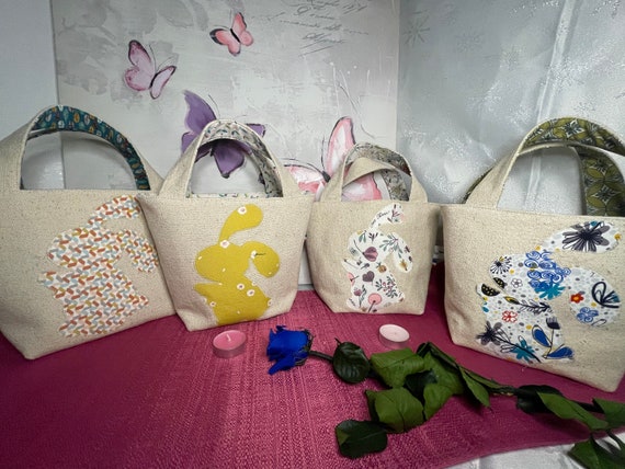 Multicolored fabric baskets