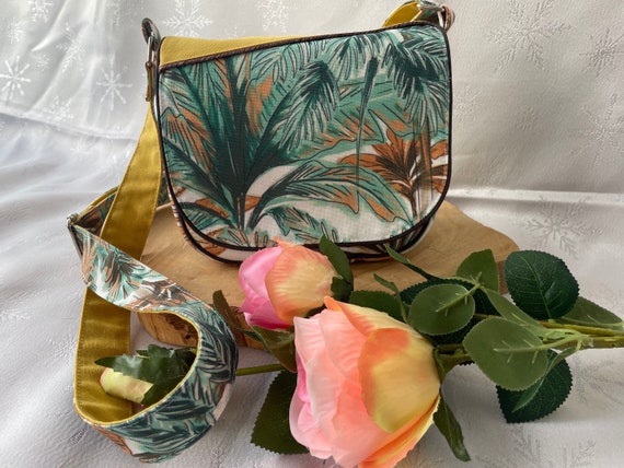 Adjustable shoulder bag