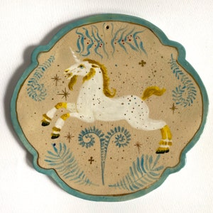Decorative plate, Wall decor, Horse lover gift, Wall hanging, Mystical home decoration, Spiritual wall decoration, Farmhouse decor