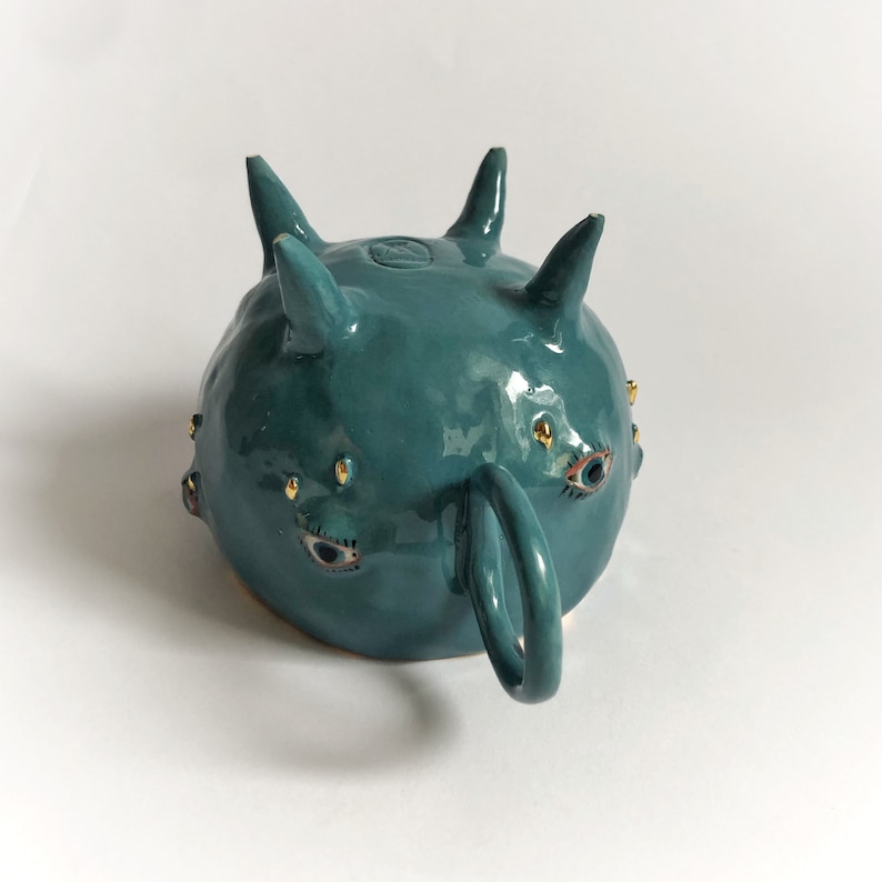 tea cup with legs