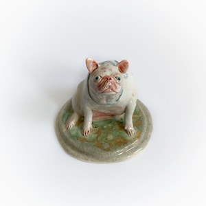 Ceramic dog sculpture, English bulldog figurine, Dog lover gift, Dog lover decoration, English bulldog lover, Home decor, Office decor
