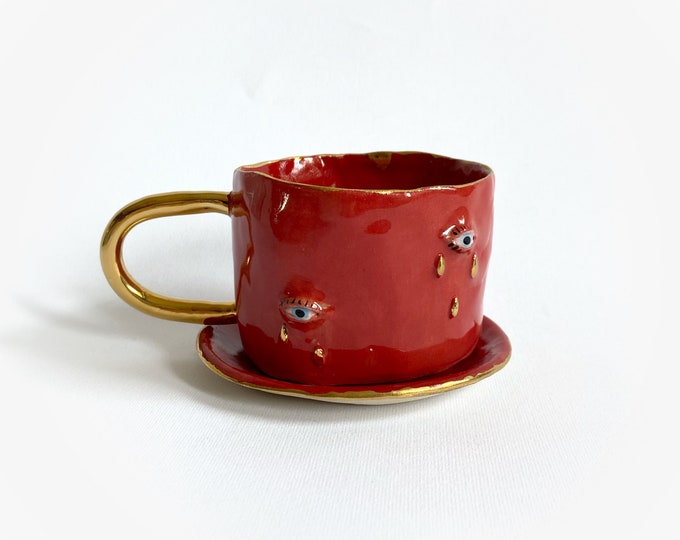 伝統的なアルゼンチンのマテ茶カップ、アルガロボの木材で手作りされ