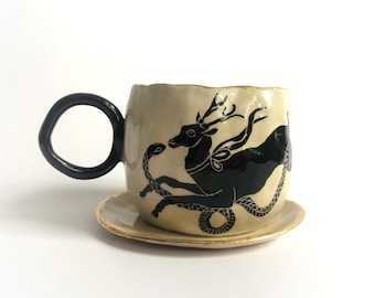 Hand-Painted Deer Mug: Black and Gold Ceramic Office Decor