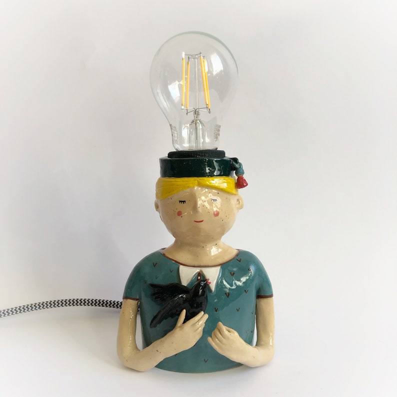 Kleiner Prinz Lampe, dekorative Tischlampen, Kinderzimmer Beleuchtung, Keramik Skulptur, Lampe mit Vogel Skulptur, Schreibtisch Dekoration Bild 2