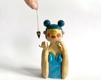 Porta incienso de cerámica, Escultura femenina, Figura de cerámica caprichosa, Escultura de colores vivos, Decoración aromática, Poder del coño, Arte único