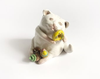 Ceramic cat salt shaker, Cat sculpture, Cat figurine, Cat lover gift, Table ware, Collectible salt shaker, Chef gift, Crazy cat lady gift