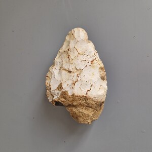 French Pretty Lower Palaeolithic Handaxe from St Front, Dordogne. image 2