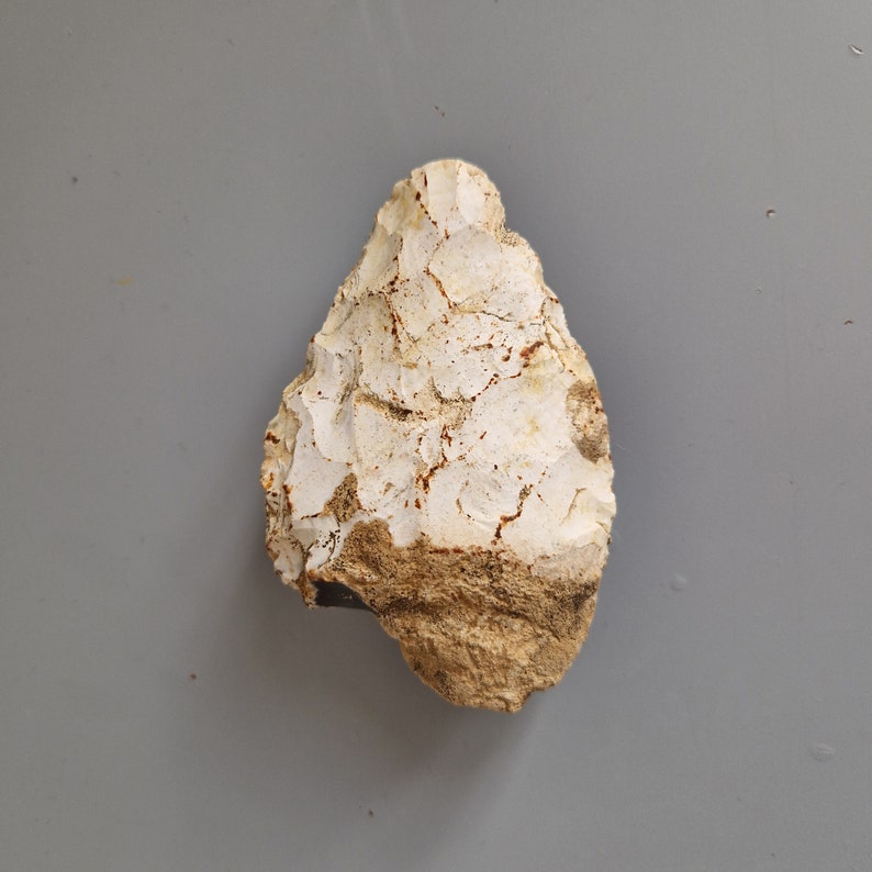 French Pretty Lower Palaeolithic Handaxe from St Front, Dordogne. image 2