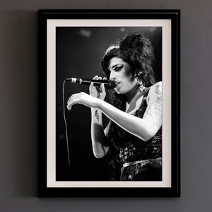 Amy Winehouse Black and White B&W Photographic Print, Live Music Wall Art, Concert photography - Back to black tour poster