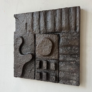 3D strukturierte Wandkunst, organisches minimalistisches Dekor, braune abstrakte Kunst, Wabi-Sabi Wandkunst, neutrales modernes Wanddekor, Hanmade-Reliefkunstwerk