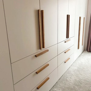 Longues Poign es D armoire En Bois De Ch ne Massif FSC Poign es D longues-poign-es-d-armoire-en-bois-de-ch-ne-massif-fsc-poign-es-d