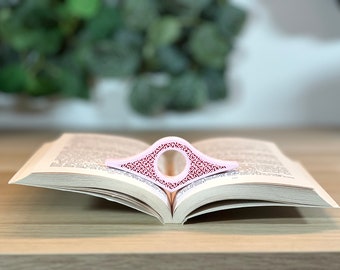 Book page holder Hilbert labyrinth for gift reader book tool thumb page holder accessory gift idea fo reading moment