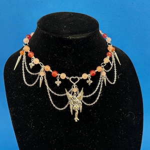 Handgemachte Fairycore Halskette | Rosa & Pfirsich Perlen Choker | Gothic Engel Fee Anhänger Schmuck