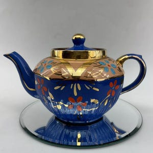 Vintage Arthur Wood Blue Gold Floral Brown Betty Teapot England Medium 4 cup