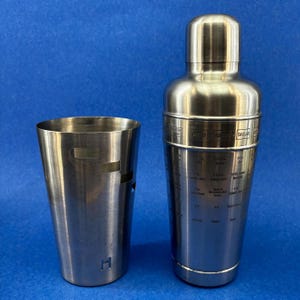 Vintage 24 Unze Edelstahl Swivel Cocktail Shaker Mixer Ausgießer mit Trinkrezepten