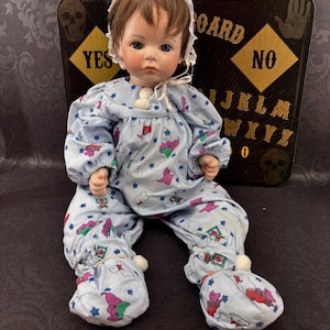 Muñeca de espíritu embrujado / ACTIVA Positiva Tamaño natural / Kaitlyn