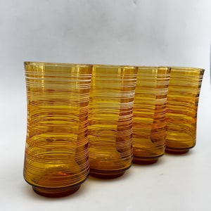 Vintage Libbey St. Claire Trinkgläser: 1970s Amber Striped MCM Set