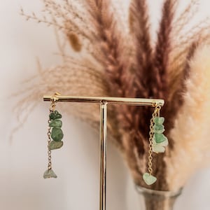 Handmade edle goldene Natursteine Ohrringe Springcollection Kugelohrringe Edelstahl 24K vergoldet Hängeohrringe Boho Geschenk Mintgrün Sage