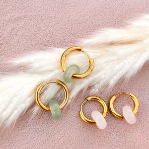 Goldene Creolen mit Donut Nelani Springcollection Handmade Ohrringe Edelstahl 18K Kreolen mit Anhänger Mintgrün minimalistisch Geschenk Boho