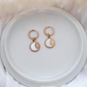 Creolen mit Anhänger "lavena" goldene Kreolen klein Handmade Ohrringe mit Sonne minimalistisch Geschenk Boho Hippie 18k vergoldet Rund