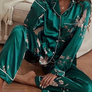Women's Two Piece Pajamas Cute Camisole Pant Set Satin Sleepwear Comfy  Pyjamas Gorgeous Printed Loungewear