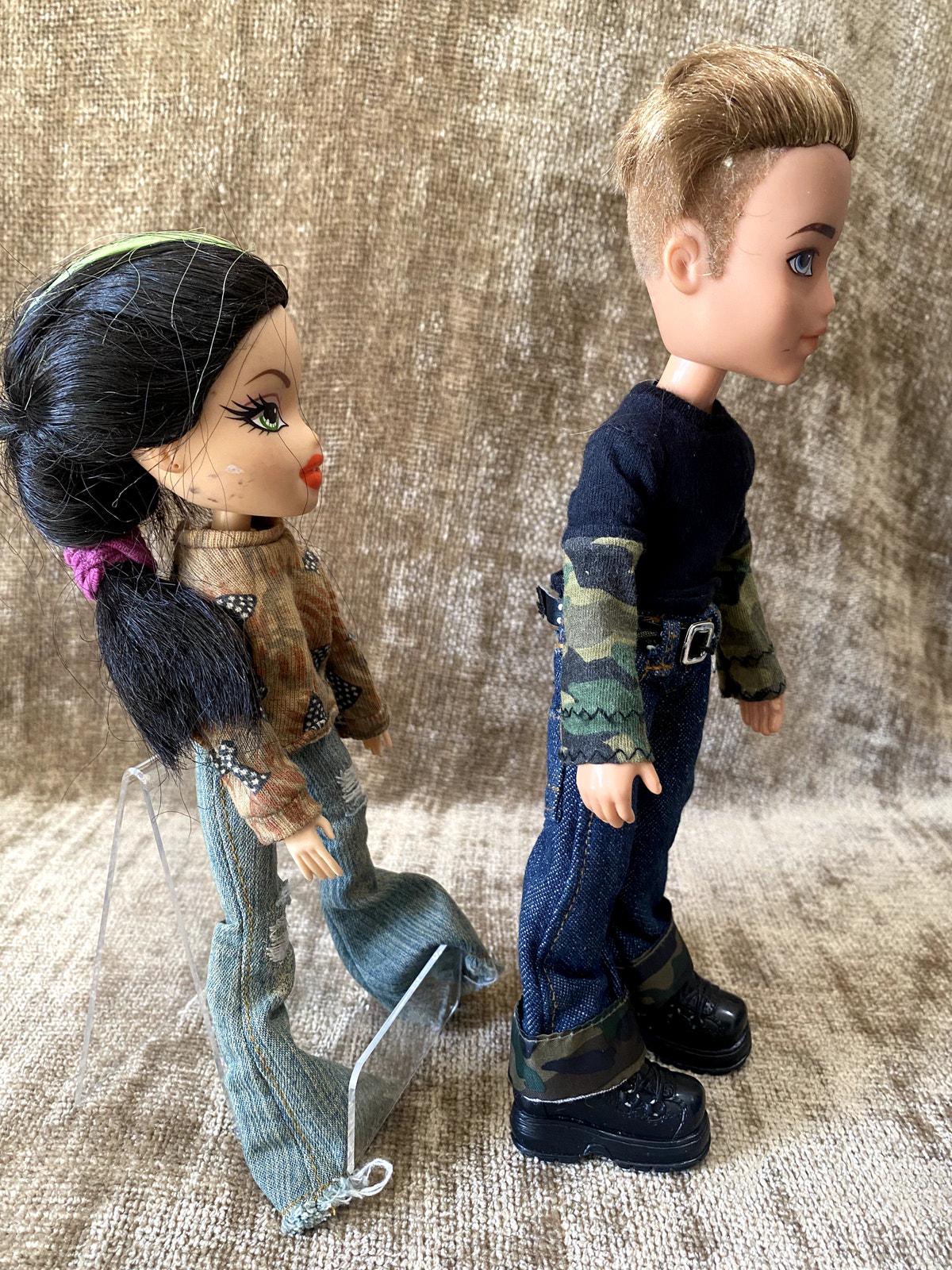 Vtg BRATZ Sasha 2002 NRFB + Jade & Adventure Boyz Cameron Doll Lot  display picture 1