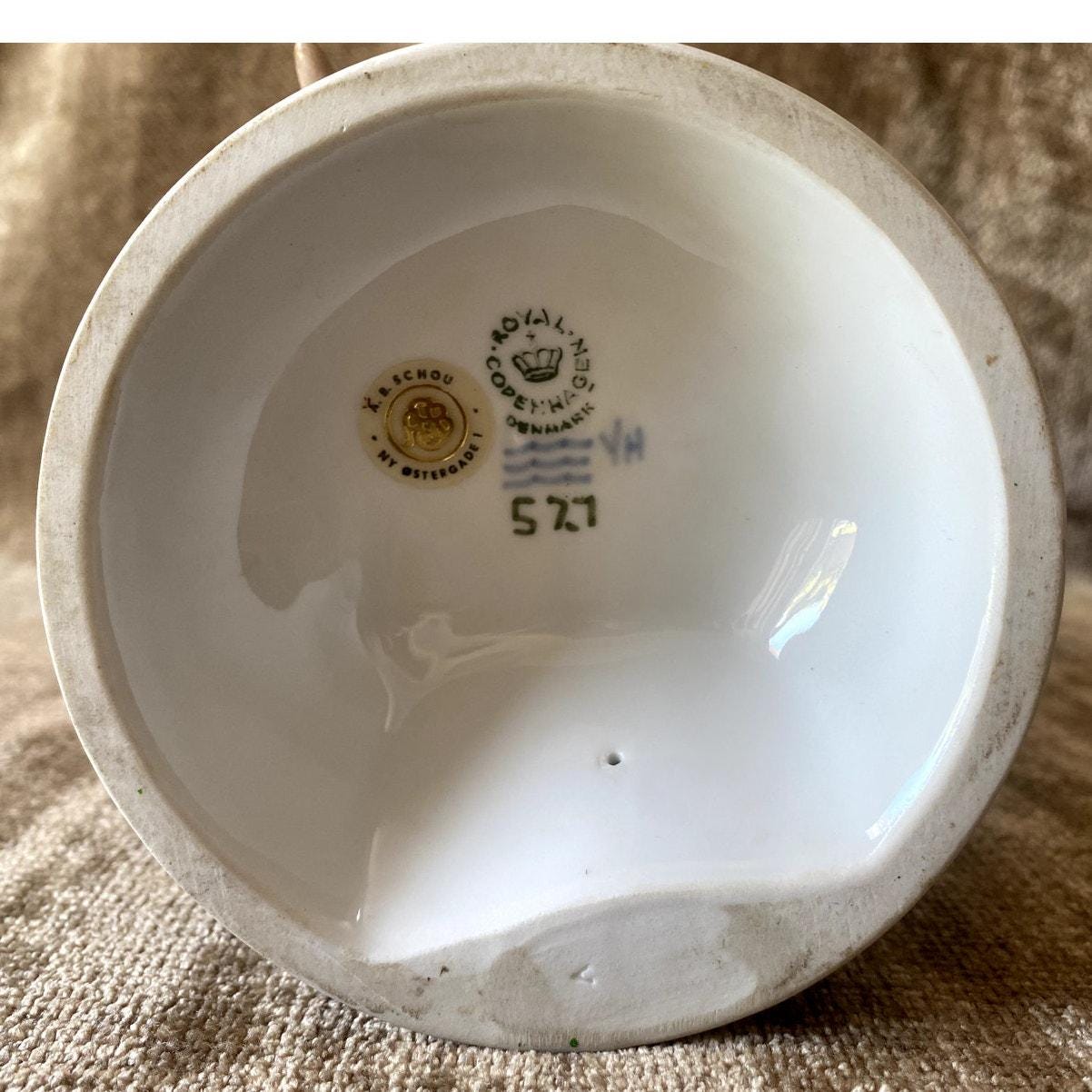 ヴィンテージ ロイヤル コペンハーゲン「ガチョウ娘」フィギュア #527