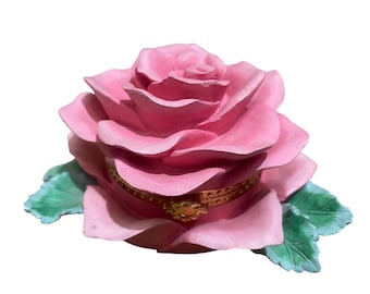 Wunderschöne rosa Rose aufklappbare Kunstharz Schmuckbox | Vintage Blumen Schmuckhalter | Romantisches Cottagecore Geschenk | Shabby Chic Erinnerungsbox