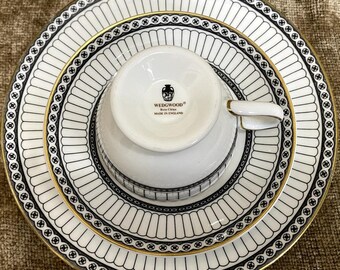 Vtg Wedgwood Colonnade Black Bone China 3-pc Set: Teacup, Saucer