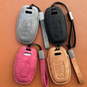Audi nyckelfack för A3 A4 A5 A6 A7 S5 S7 Q5 RS 4 knappar Smart Key Alcantara-läder, Audi-fläkt, cool nyckelring