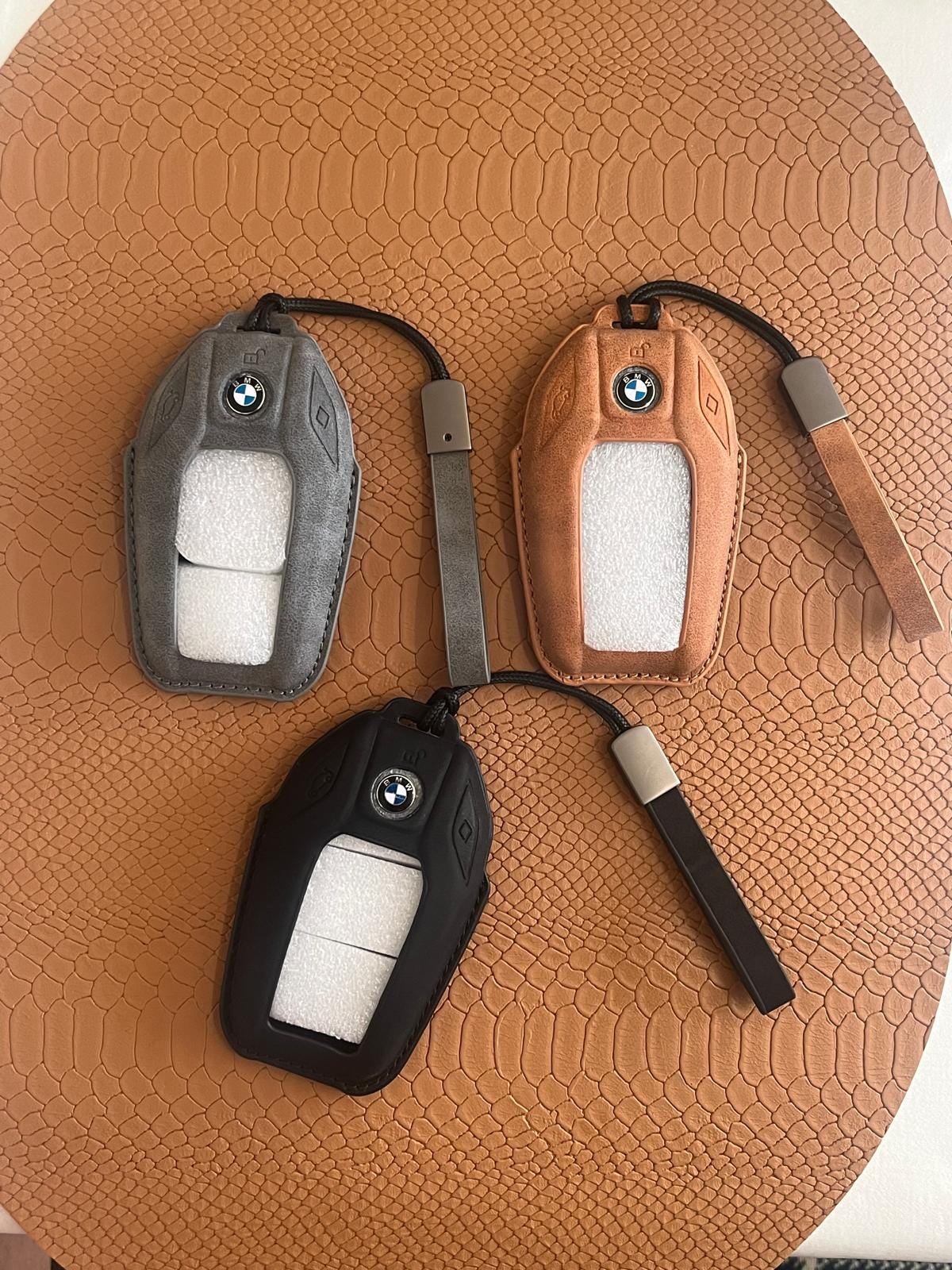 Ontto Car Key Fob Cover Case Fit For BMW Display LCD 5 Series 6 Series 7 Series 8 Series G01 G02 G05 G11 G12 G30 Smart Key Holder Metal Leather Shell Bag