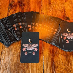 Cartes Oracle/ Deck indépendant/ Cartes Affirmation/ Invites de journal/ Cartes d'activité/ Cartes Oracle Manifestations et Cartes Réflexion/ Deck Oracle indépendant