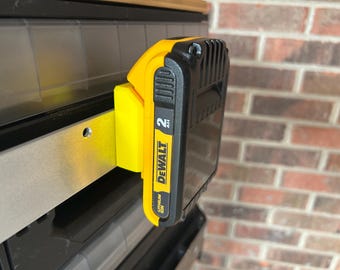 ToughBuilt StackTech - Dewalt 20v Battery Bolt-On - Battery Holder