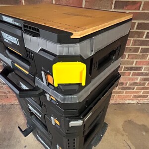 ToughBuilt StackTech - Ridgid 18v Battery Clip - Battery Holder image 6