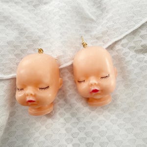 Doll Head Creepy Earrings, Baby Doll Weird Costume, Emo Zombie Jewelry, Kawaii Pastel Punk Earrings, Plastic Baby Head Horror, Novelty