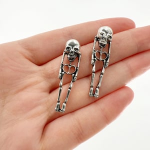 Skeleton Halloween Earrings, Goth Earring, Skull Earrings, Skeleton Earrings, Halloween Jewelry, Halloween, Halloween Gift, Gothic Jewelry