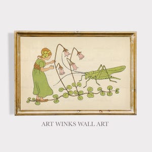 Può includere: Una stampa incorniciata in stile vintage con una figura vestita di verde che interagisce con una grande cavalletta verde vicino a fiori rosa a forma di campana. L'opera d'arte ha uno sfondo color crema e una cornice in legno dorato. Il testo "ART WINKS WALL ART" è in basso.