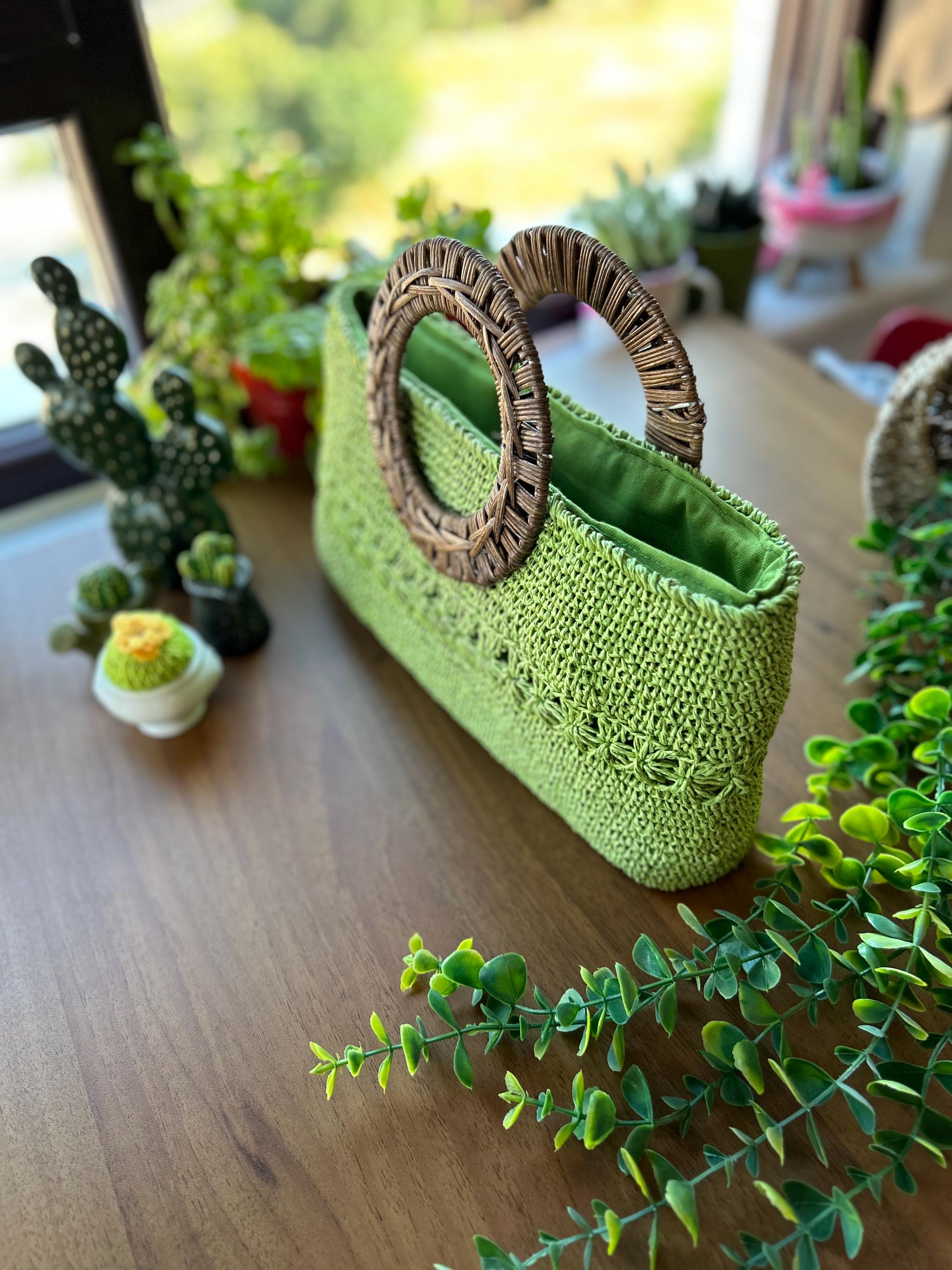 Crochet Raffia Bag, Bamboo Handle Bag, Straw Handbag, Gift for Mom, Handmade Bag, Boho Bag, Summer Bag, Beach Bag, Wicker Bag, Jute Bag