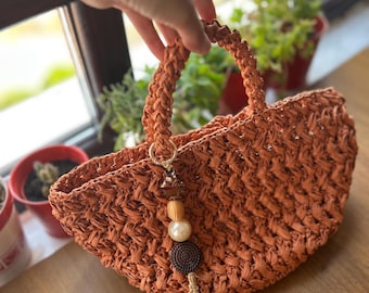 Torebka szydełkowa z rafii cynamonowej: torebka letnia w stylu boho