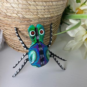 Beautiful  Hand-Made Mexican Alebrije  Figurine