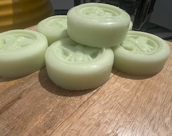 Bug Away - Lotion anti-insectes et lotion hydratante estampée à l'huile essentielle de citronnelle - en boîte