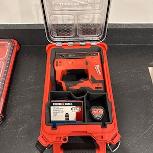 Milwaukee Packout M12 häftapparatinsats, verktygsorganiseringsfack