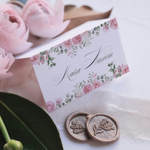 Wedding Place Cards | Minimalist Table Name Cards | Elegant Wedding Table Decor | Floral Place Settings | Seating Chart Ideas