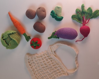 Knitted vegetables set