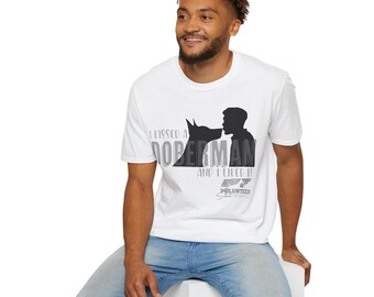 Dobie Kissed -Mens T-Shirt