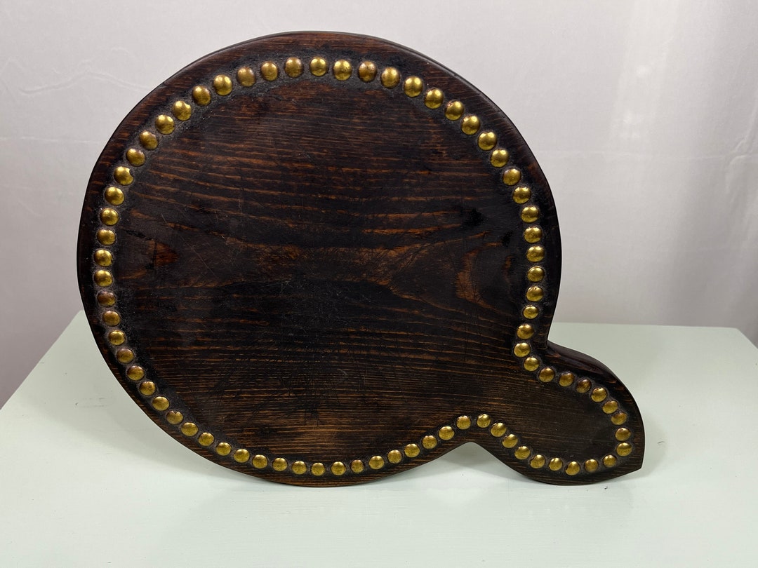 Tobacco Cutting Board