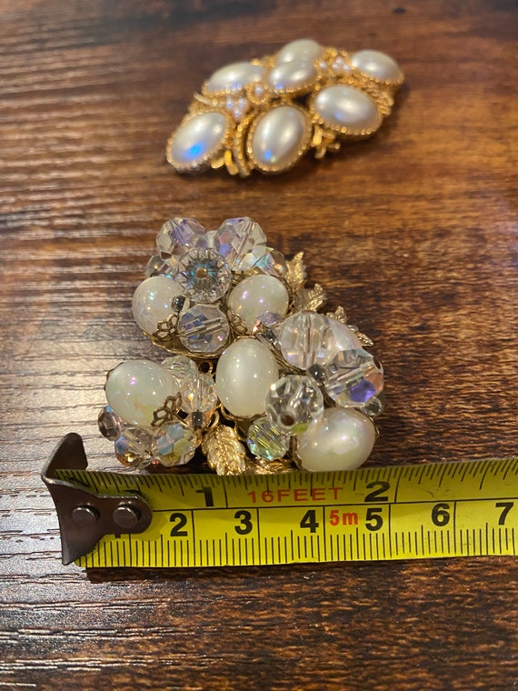 2 Vintage Signed Marvella Costume Pearl Brooches Gem