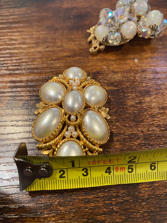 2 Vintage Signed Marvella Costume Pearl Brooches Gem